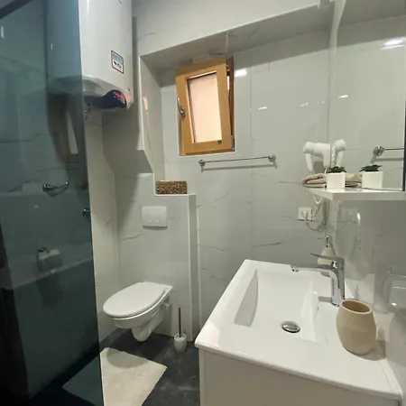 Apartman Lucy *